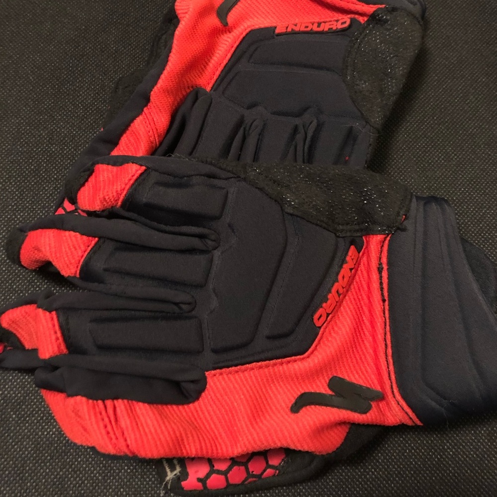 Enduro gloves, Specialized mountain biking gloves